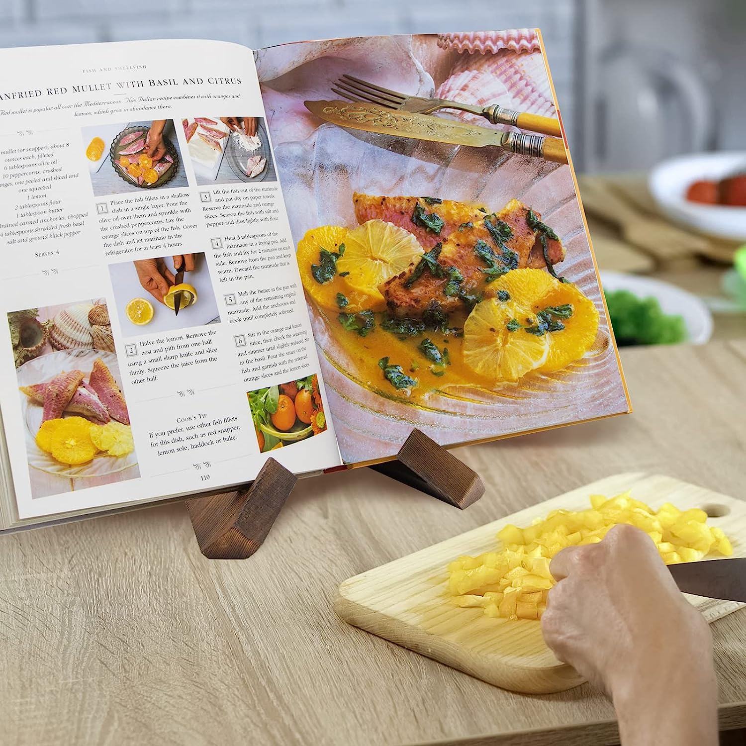 FAMCÜTE Cookbook Stand for Kitchen, Recipe Book Holder for Kitchen Counter, Wooden Cookbook Holder, Rustic Cook Book Holder Stand - Rustic Brown